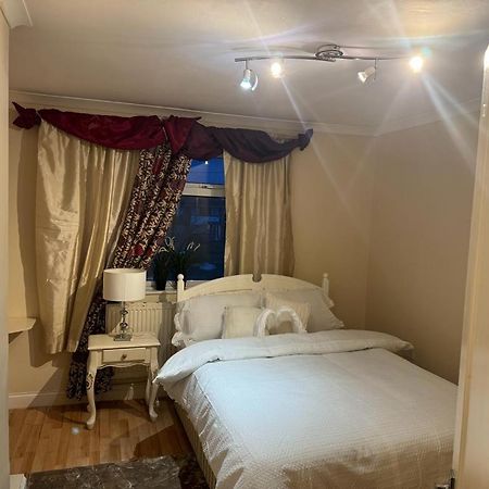 El Met Global Apartment Erith Esterno foto