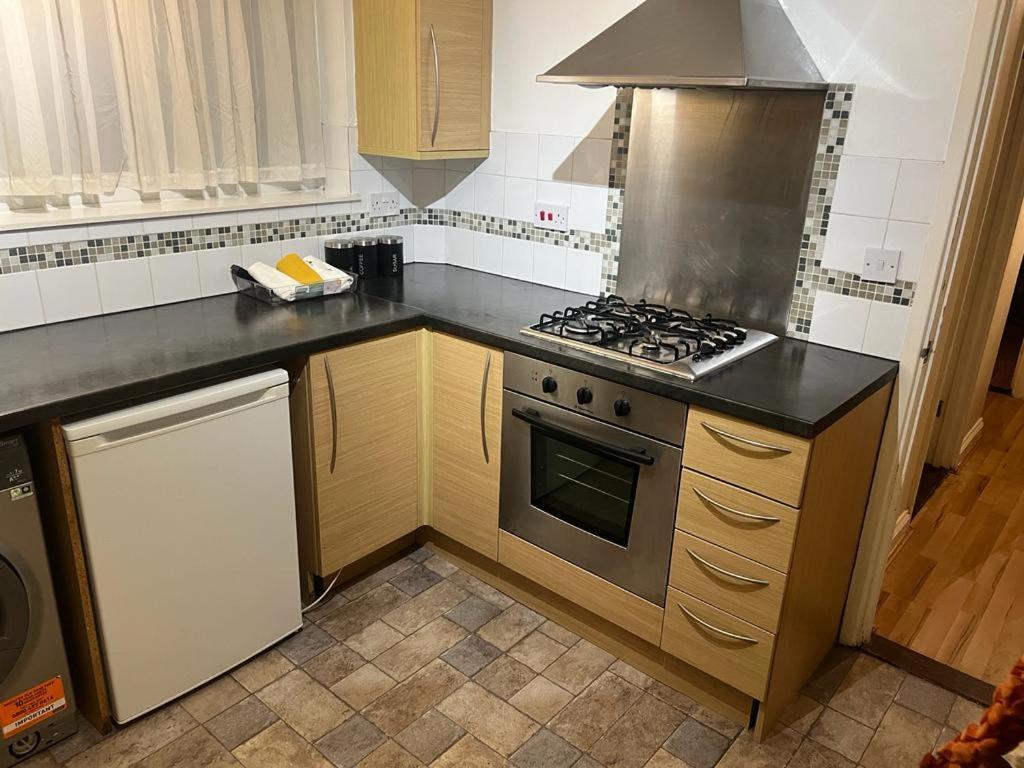 El Met Global Apartment Erith Esterno foto
